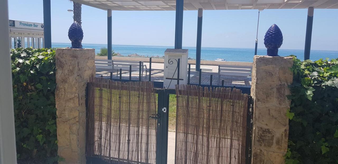 Casita Beach Front Torrox Exterior photo